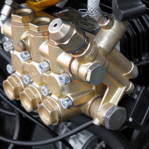 Visokotlačni čistilec na toplo vodo LAVOR PRO HYPER HLR 2015 LP